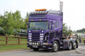 Scania_124_470_violett002.JPG