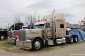 Peterbilt_379_American_Dream_Trucks001.JPG