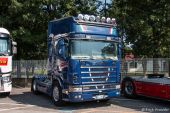 Scania_164L_580_V8_blau.jpg