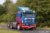 Scania_142H_V8_Borlange002.jpg