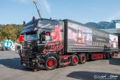 Scania_RII560_V8_Streamline_Autohof_Berg.jpg