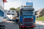 Scania_RII_V8_Streamline_Richi_Weiningen002.jpg