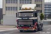 Scania_142M_V8_ASG005.jpg