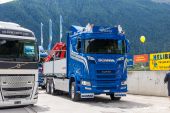 Scania_650S_V8_Transporte_Casty001.jpg